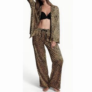 Victoria's Secret Satin Leopard 2 Piece Pajama Set Sz M